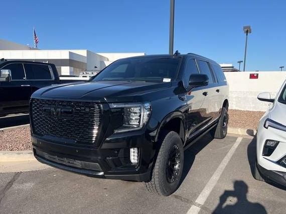 GMC YUKON XL 2022 1GKS2JKT3NR348415 image